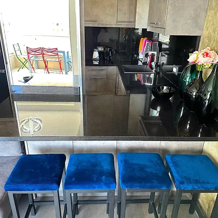 Blue Horizon, Seaview * ساراندا