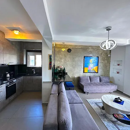 Blue Horizon, Seaview ساراندا