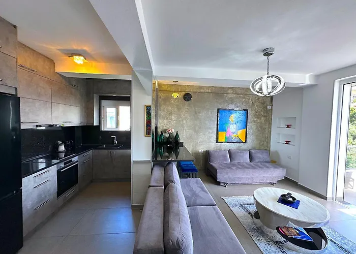 Blue Horizon, Seaview ساراندا